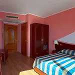 Plaza Porto Azzurro