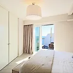 Plaza Ξενοδοχείο 4*