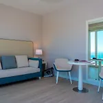 Plaza Porto Azzurro