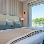 Plaza Ξενοδοχείο 4*