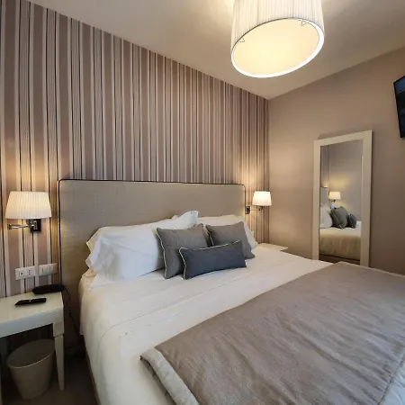 Hotell Plaza Porto Azzurro