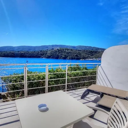 Plaza Porto Azzurro