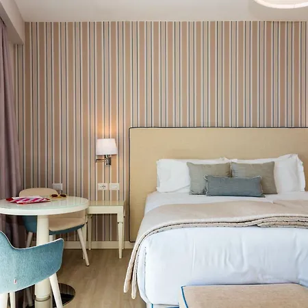 Hotell Plaza Porto Azzurro