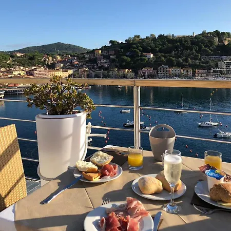 Hotel Plaza Porto Azzurro
